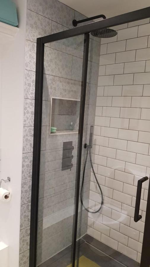 1 Bedroom Apartment On The Riverbank Near St Paul'S London Exteriör bild