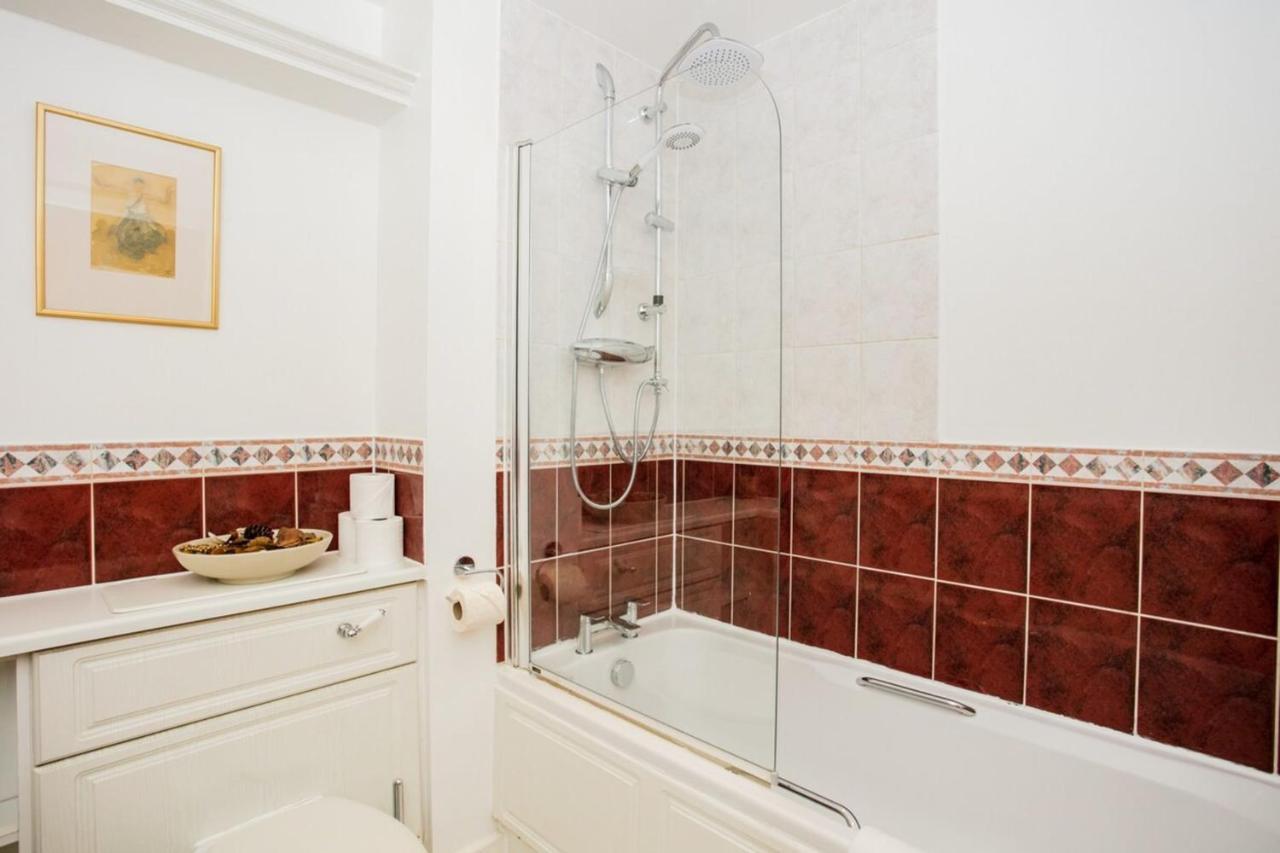 1 Bedroom Apartment On The Riverbank Near St Paul'S London Exteriör bild