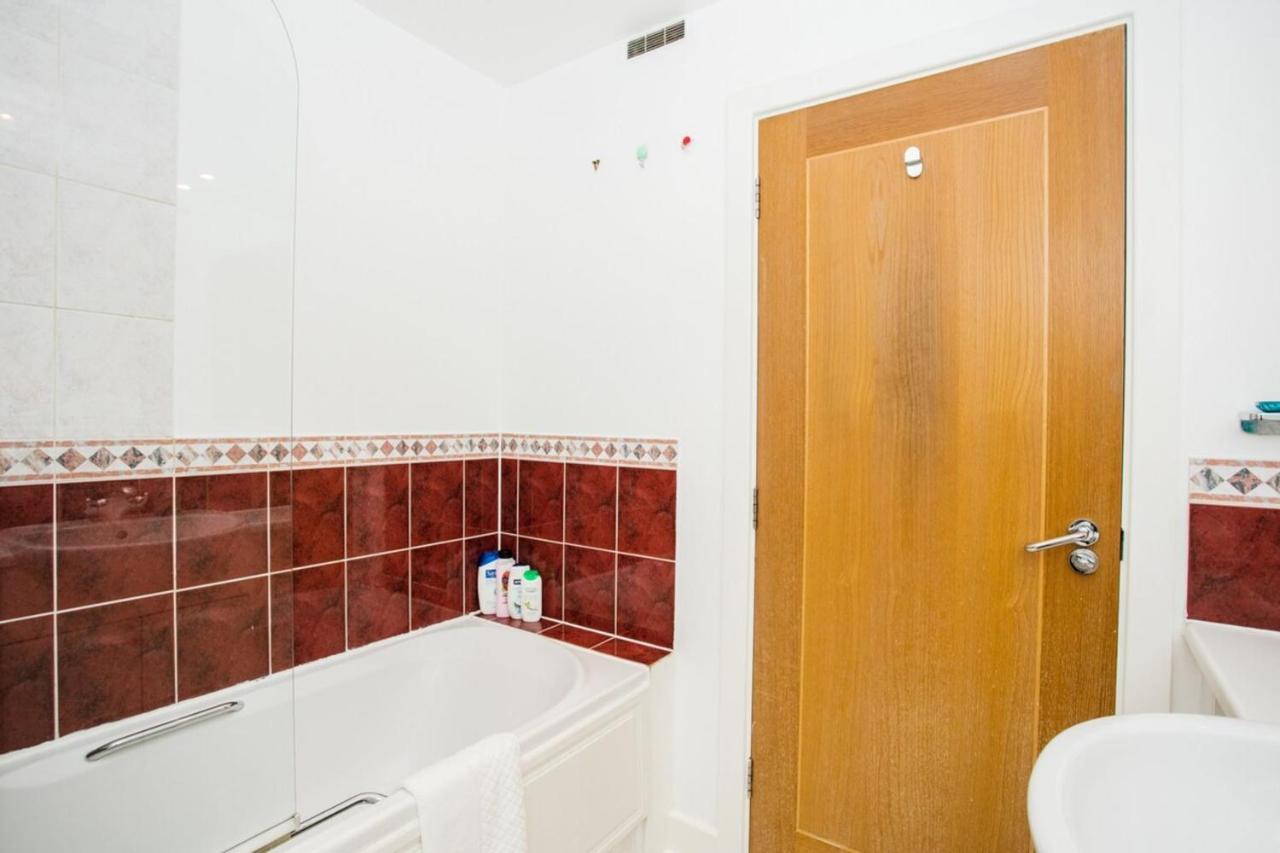 1 Bedroom Apartment On The Riverbank Near St Paul'S London Exteriör bild