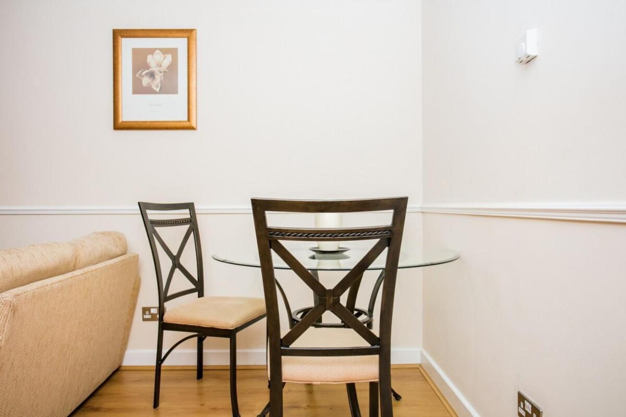 1 Bedroom Apartment On The Riverbank Near St Paul'S London Exteriör bild