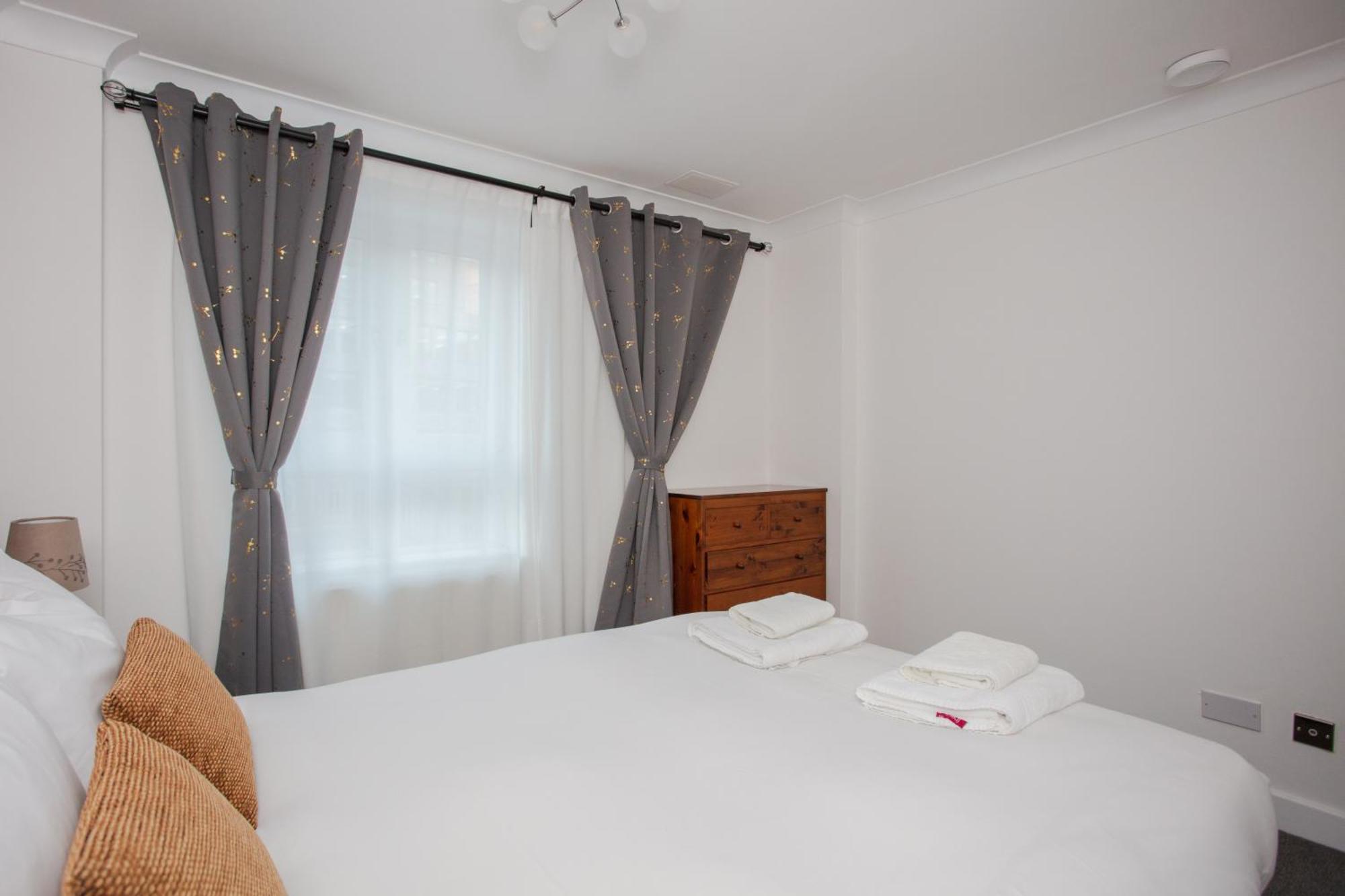 1 Bedroom Apartment On The Riverbank Near St Paul'S London Exteriör bild